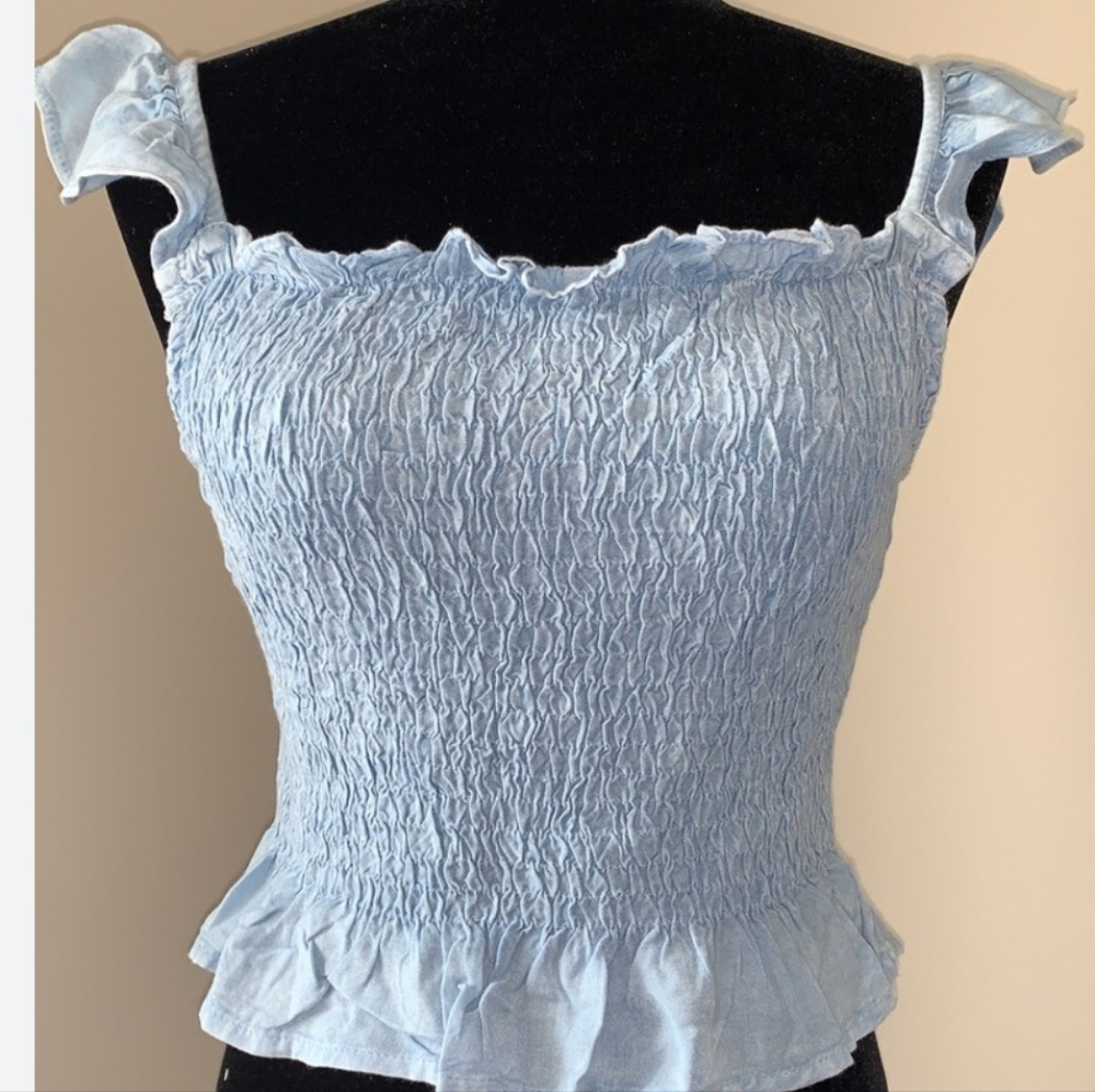 NEW SIM & SAM smocked crop top, L